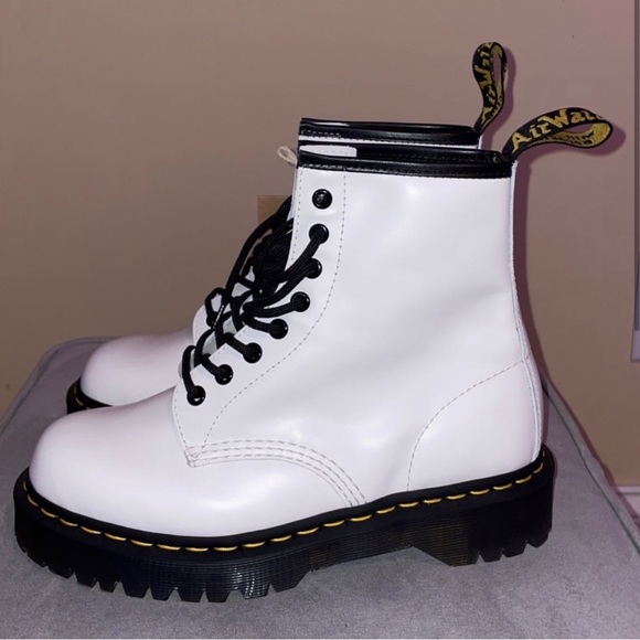 doc martin boots - Picture 2 of 4